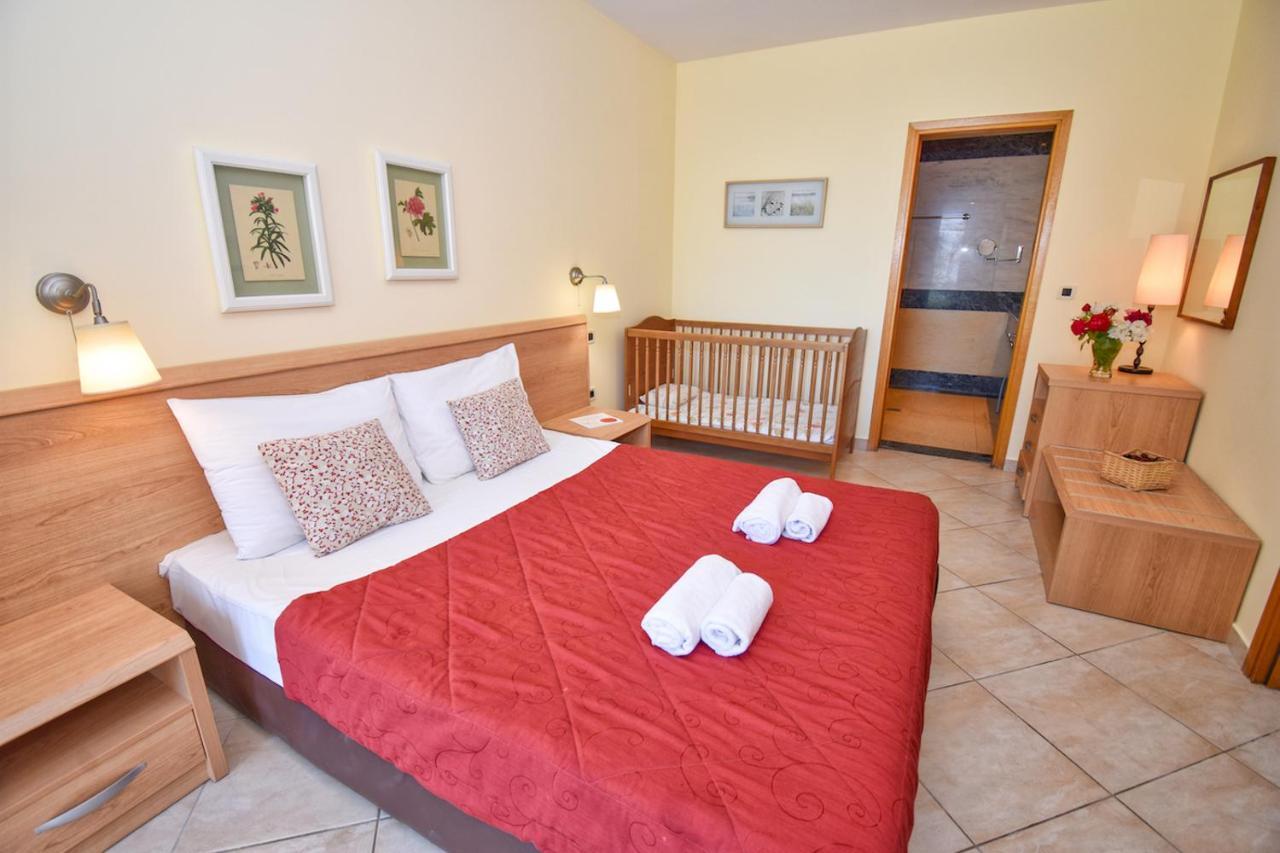 Corfu Resorts Apartments 佩雷卡斯 外观 照片